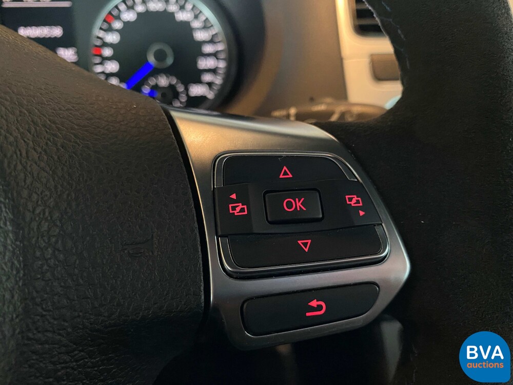 Volkswagen Polo WRC 2.0 TSI R Street 320pk 2014, 9-XJG-33