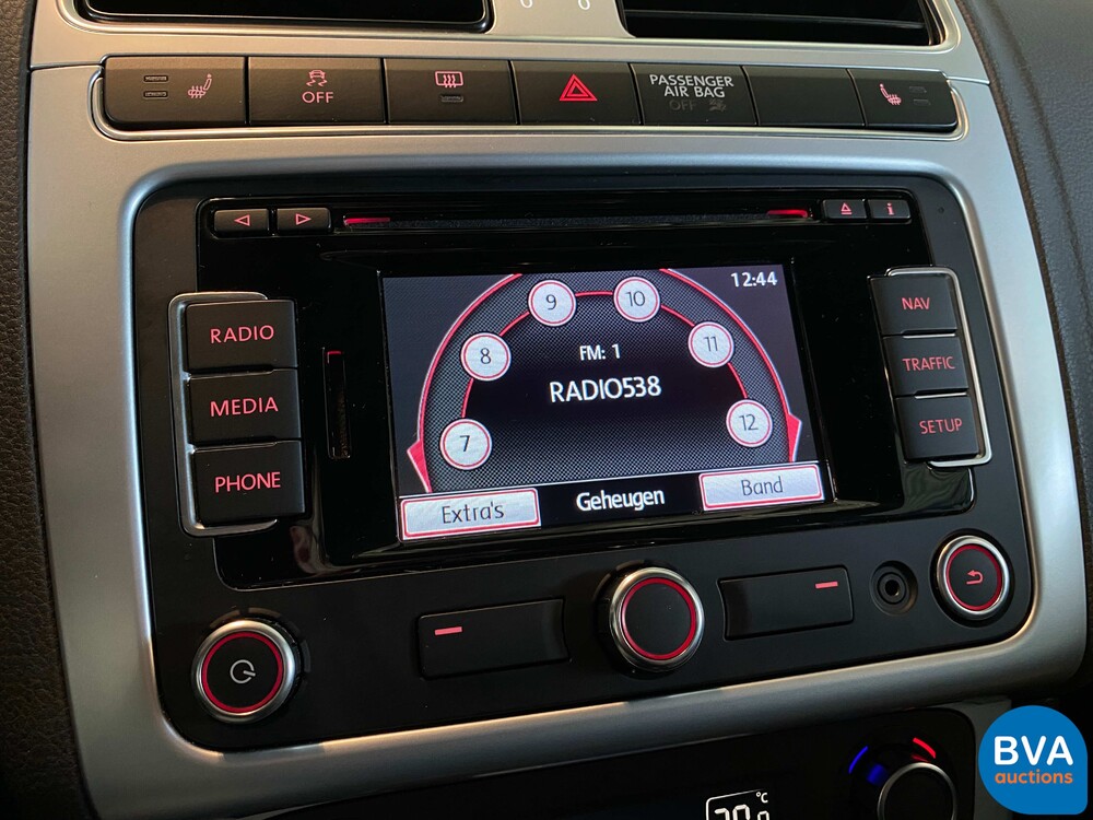 Volkswagen Polo WRC 2.0 TSI R Street 320pk 2014, 9-XJG-33