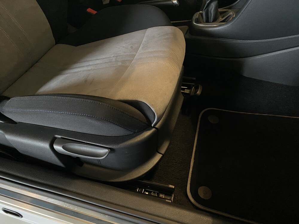 Volkswagen Polo WRC 2.0 TSI R Street 320pk 2014, 9-XJG-33