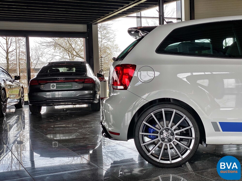 Volkswagen Polo WRC 2.0 TSI R Street 320pk 2014, 9-XJG-33