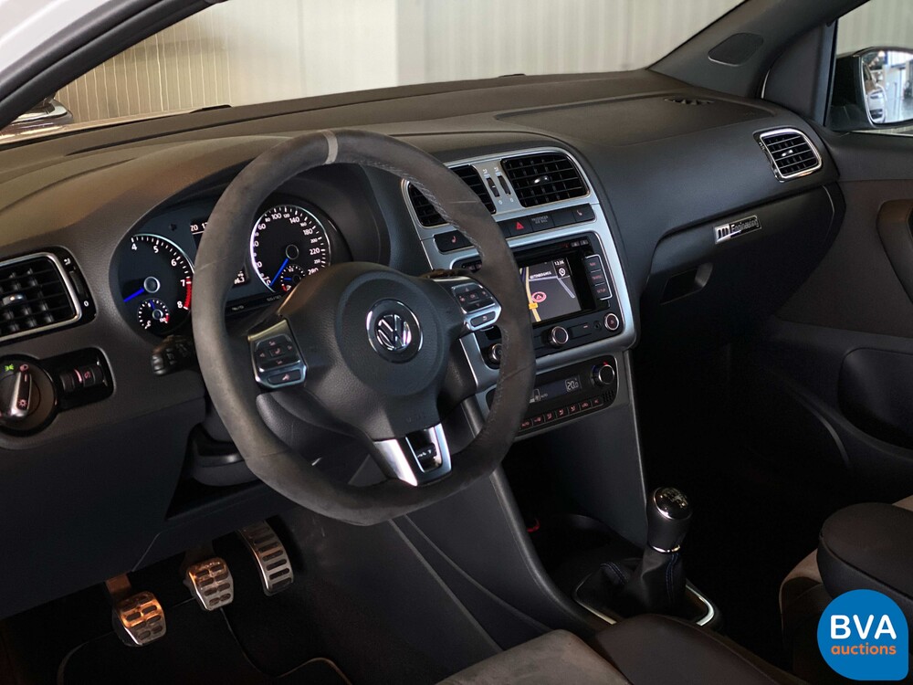 Volkswagen Polo WRC 2.0 TSI R Street 320pk 2014, 9-XJG-33