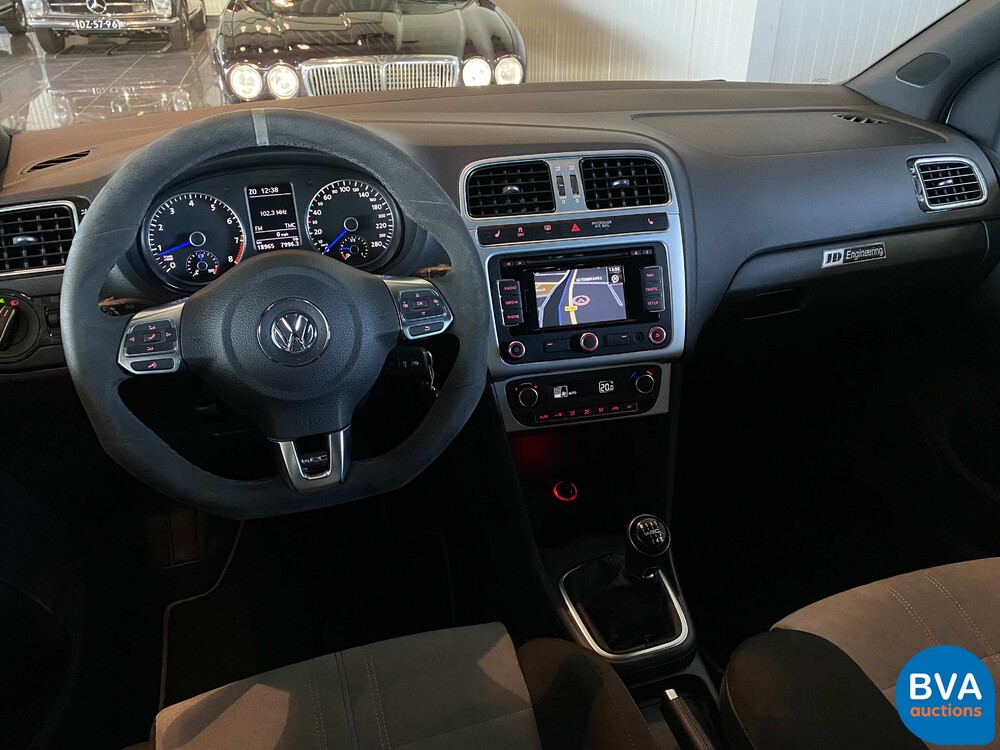 Volkswagen Polo WRC 2.0 TSI R Street 320pk 2014, 9-XJG-33