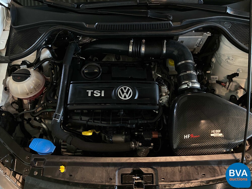 Volkswagen Polo WRC 2.0 TSI R Street 320pk 2014, 9-XJG-33