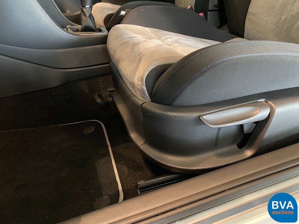 Volkswagen Polo WRC 2.0 TSI R Street 320pk 2014, 9-XJG-33