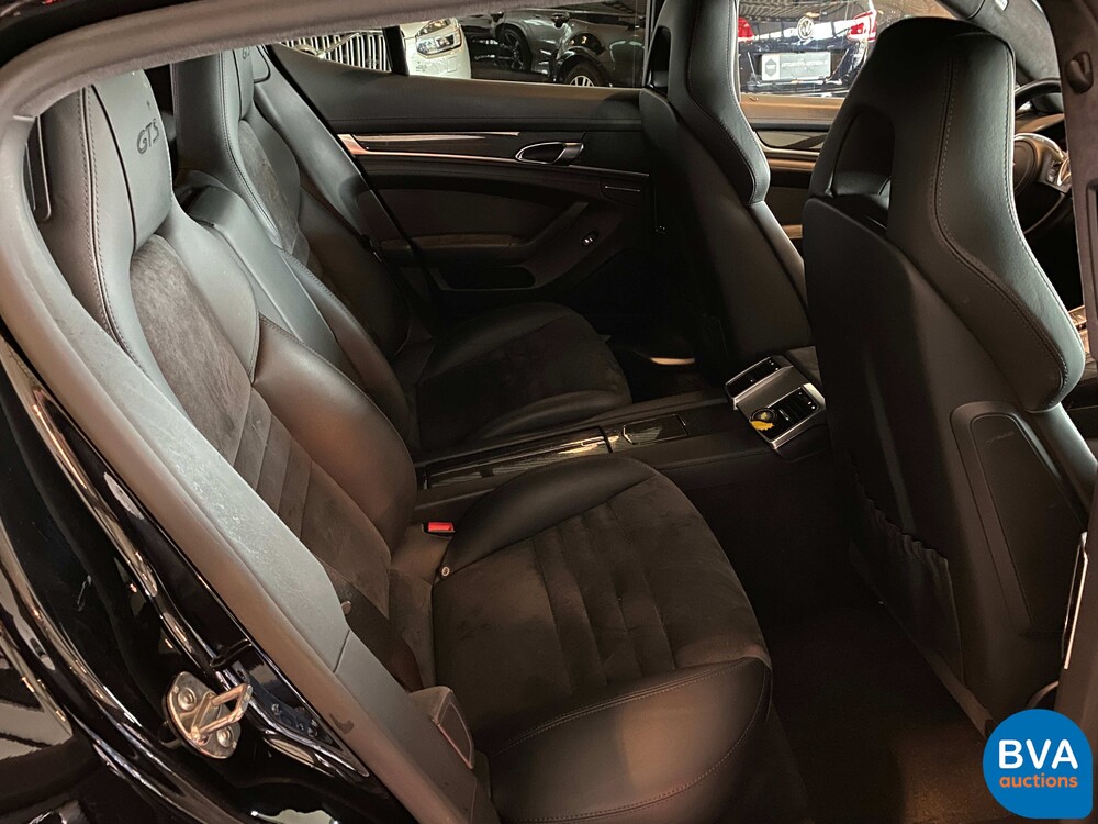 Porsche Panamera 4.8 GTS SportChrono 441 PS 2014, G-250-RV.