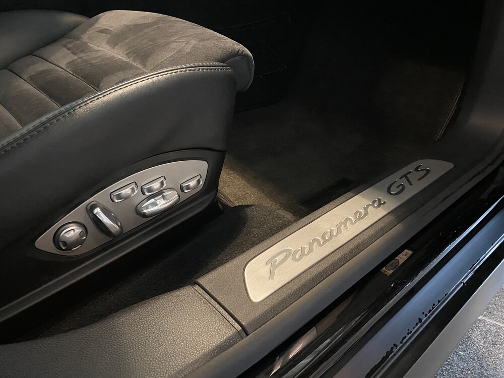Porsche Panamera 4.8 GTS SportChrono 441 PS 2014, G-250-RV.