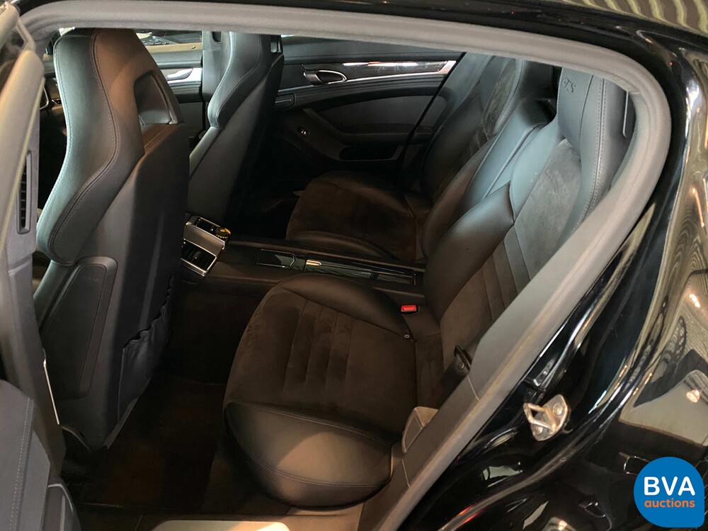 Porsche Panamera 4.8 GTS SportChrono 441 PS 2014, G-250-RV.