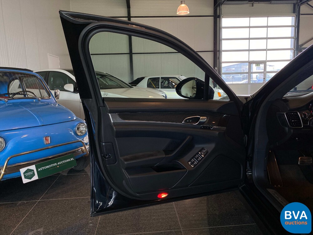 Porsche Panamera 4.8 GTS SportChrono 441 PS 2014, G-250-RV.