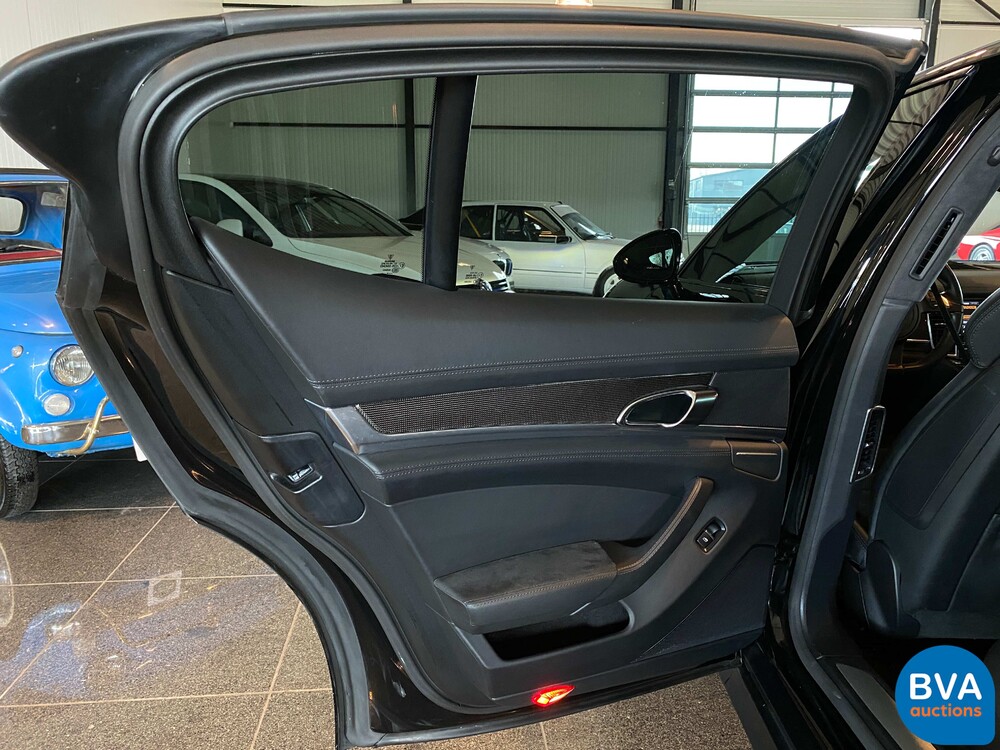 Porsche Panamera 4.8 GTS SportChrono 441 PS 2014, G-250-RV.