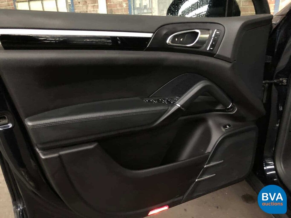 Porsche Cayenne 3.0 S E-Hybrid 416 PS 2015 FACELIFT -Original NL-, HF-348-Z.