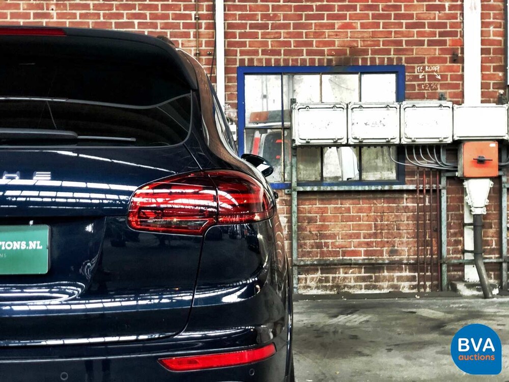 Porsche Cayenne 3.0 S E-Hybrid 416 PS 2015 FACELIFT -Original NL-, HF-348-Z.