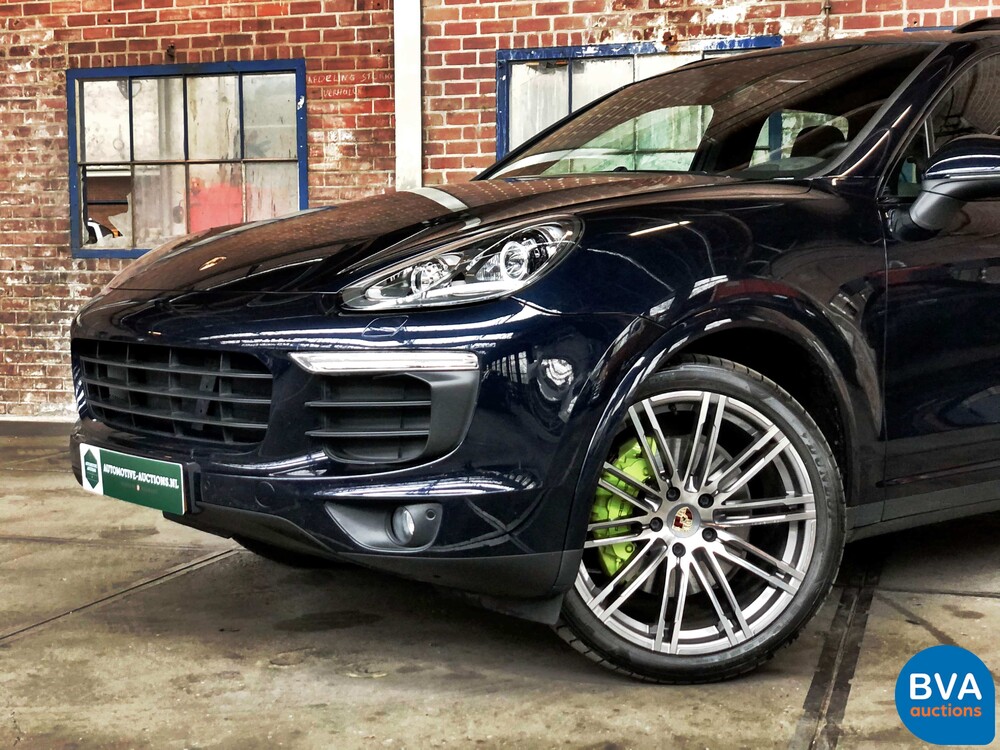 Porsche Cayenne 3.0 S E-Hybrid 416 PS 2015 FACELIFT -Original NL-, HF-348-Z.