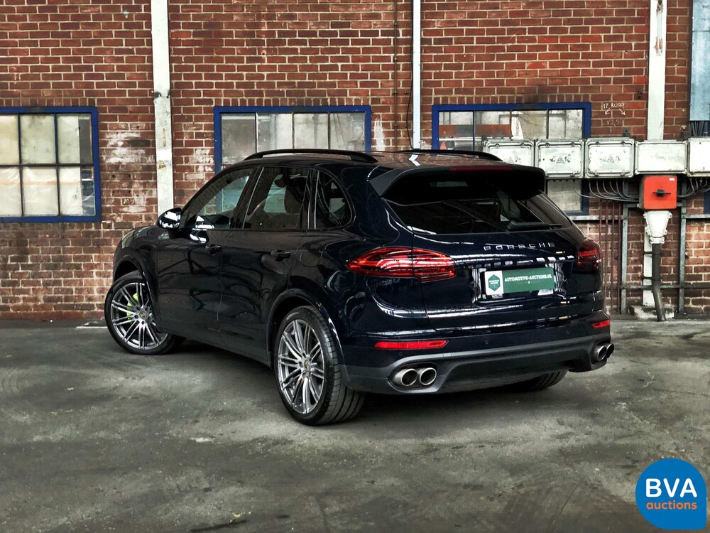 Porsche Cayenne 3.0 S E-Hybrid 416 PS 2015 FACELIFT -Original NL-, HF-348-Z.