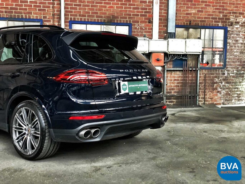 Porsche Cayenne 3.0 S E-Hybrid 416 PS 2015 FACELIFT -Original NL-, HF-348-Z.
