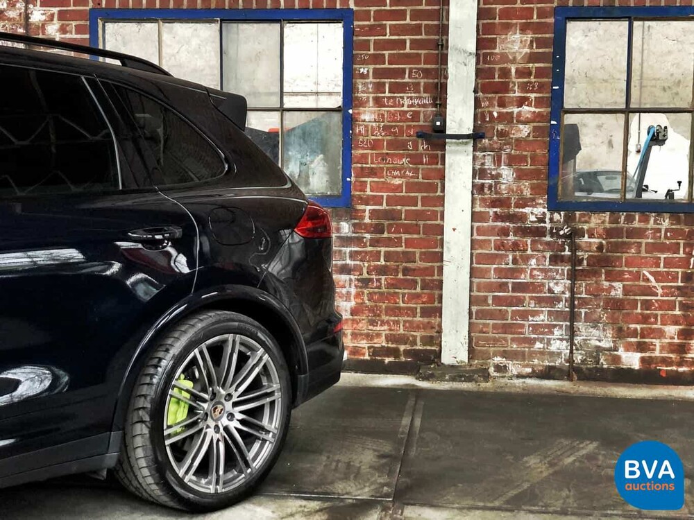 Porsche Cayenne 3.0 S E-Hybrid 416 PS 2015 FACELIFT -Original NL-, HF-348-Z.