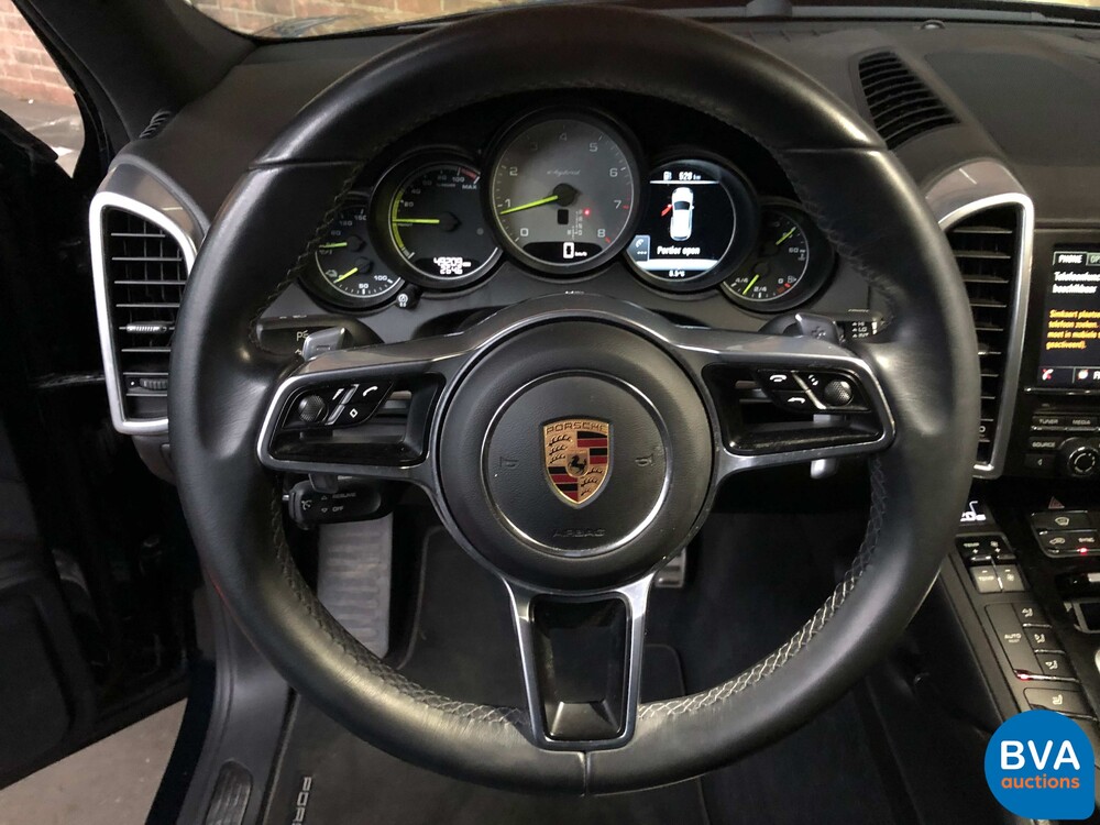 Porsche Cayenne 3.0 S E-Hybrid 416 PS 2015 FACELIFT -Original NL-, HF-348-Z.
