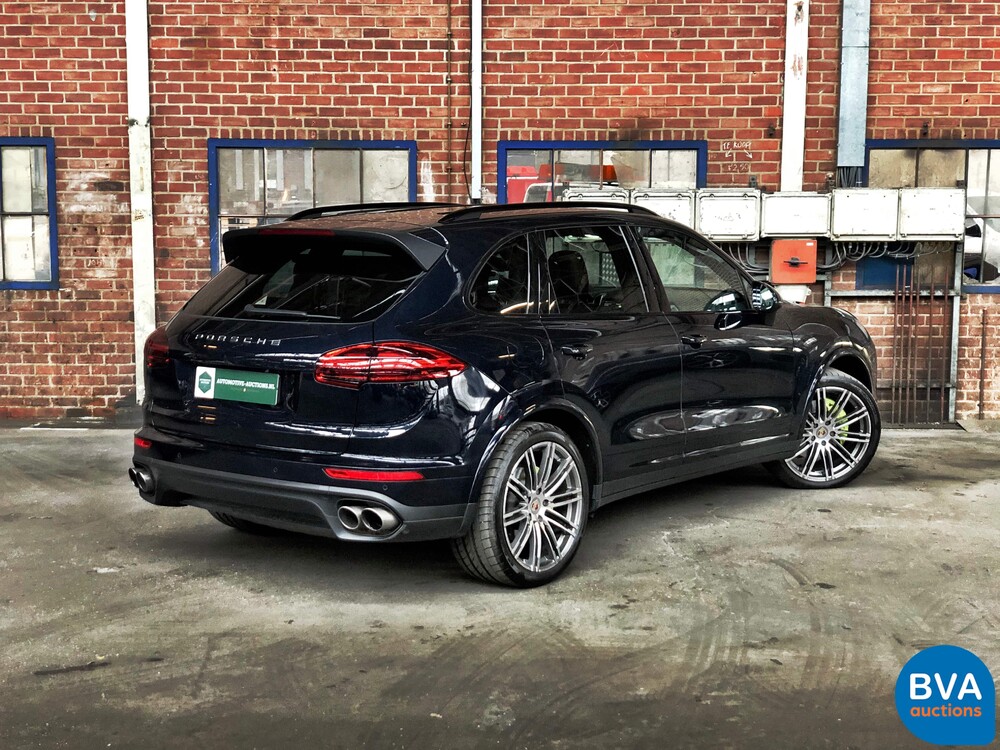 Porsche Cayenne 3.0 S E-Hybrid 416 PS 2015 FACELIFT -Original NL-, HF-348-Z.