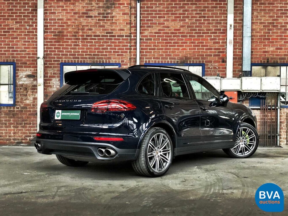Porsche Cayenne 3.0 S E-Hybrid 416 PS 2015 FACELIFT -Original NL-, HF-348-Z.