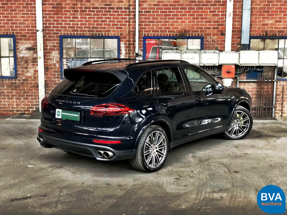 Porsche Cayenne 3.0 S E-Hybrid 416 PS 2015 FACELIFT -Original NL-, HF-348-Z.