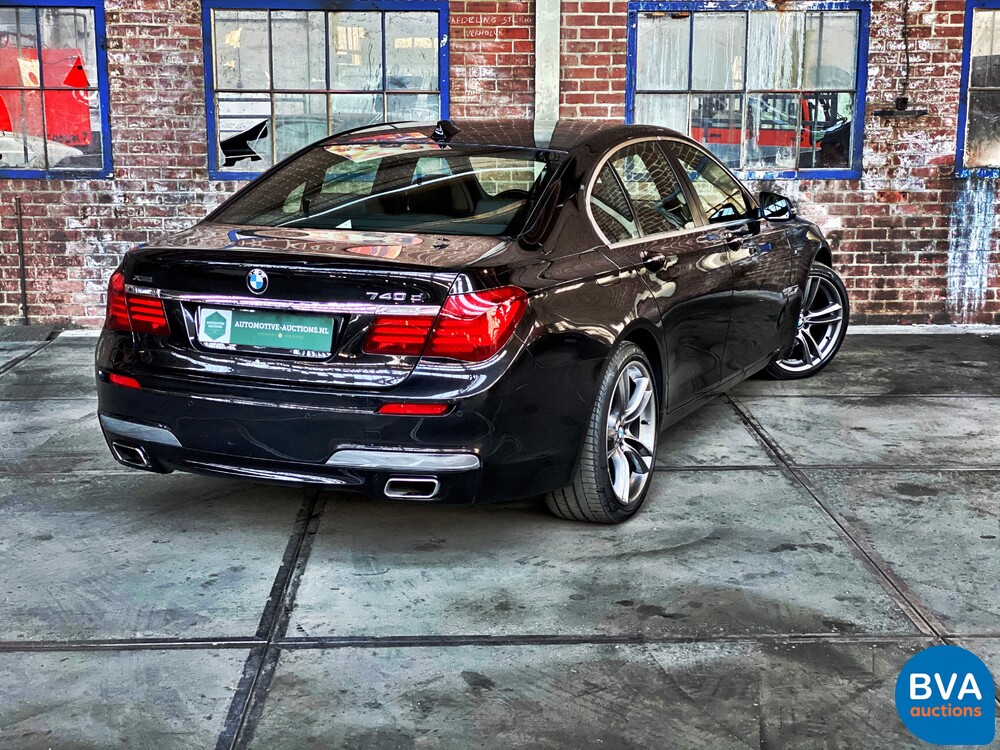 BMW 740d xDrive M-Sport 313 PS 7er, 9-ZKT-90.