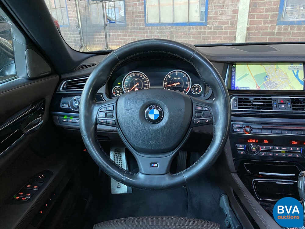 BMW 740d xDrive M-Sport 313 PS 7er, 9-ZKT-90.