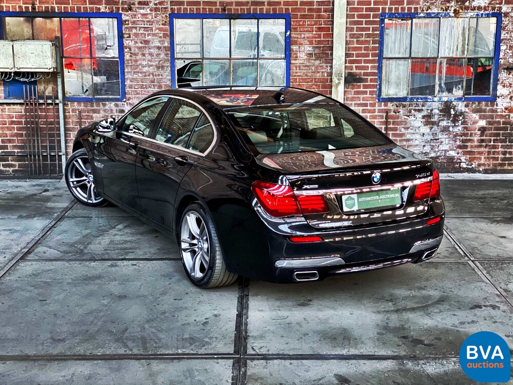 BMW 740d xDrive M-Sport 313 PS 7er, 9-ZKT-90.