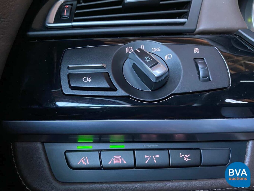 BMW 740d xDrive M-Sport 313 PS 7er, 9-ZKT-90.