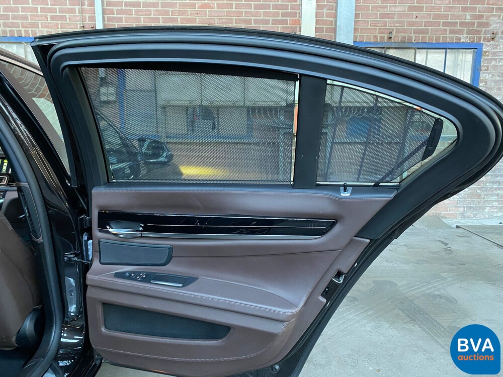 BMW 740d xDrive M-Sport 313 PS 7er, 9-ZKT-90.