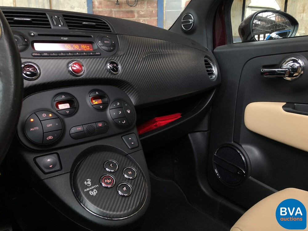 Fiat 500 C 1.4 Abarth 695 Edizione Maserati 180 PS 2012, 62-ZTS-2.