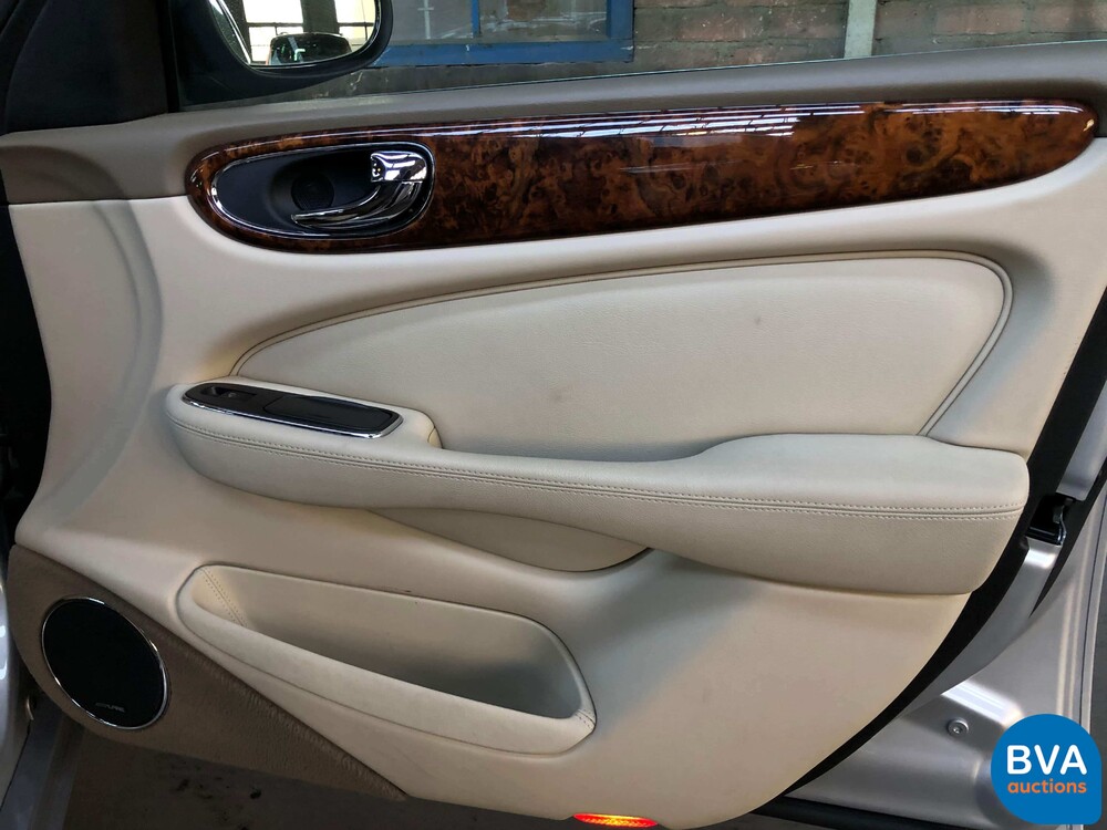 Jaguar XJ8 4.2 V8 300 PS 2003 -Youngtimer-.