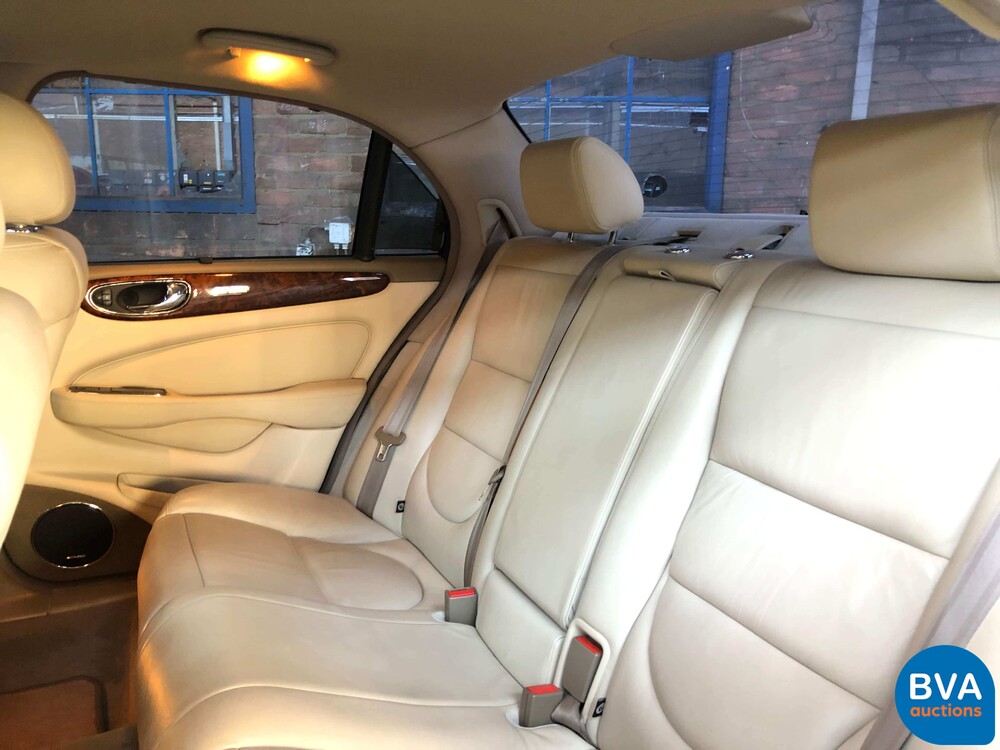 Jaguar XJ8 4.2 V8 300 PS 2003 -Youngtimer-.
