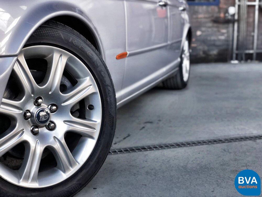 Jaguar XJ8 4.2 V8 300 PS 2003 -Youngtimer-.