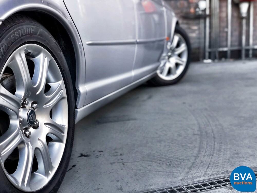 Jaguar XJ8 4.2 V8 300 PS 2003 -Youngtimer-.