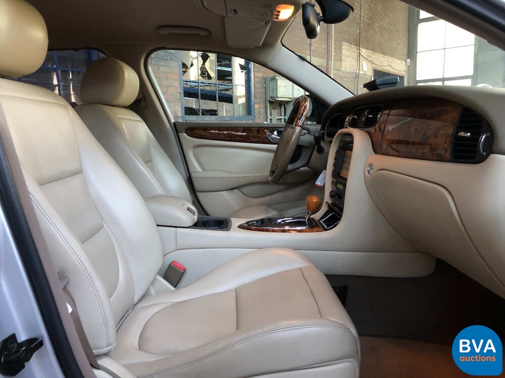 Jaguar XJ8 4.2 V8 300 PS 2003 -Youngtimer-.