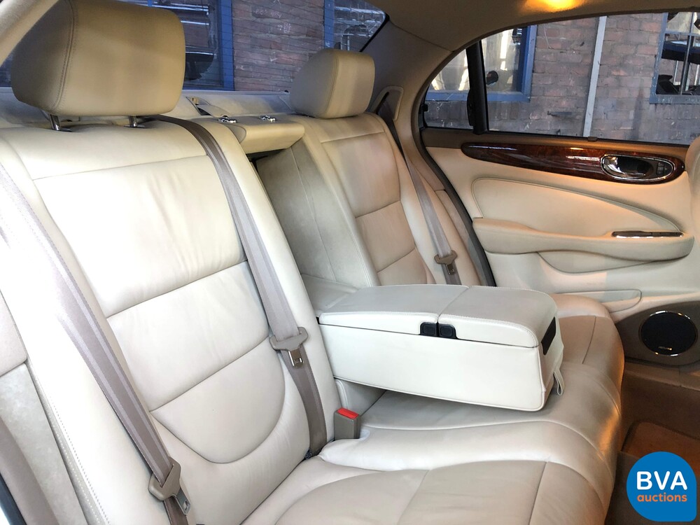 Jaguar XJ8 4.2 V8 300 PS 2003 -Youngtimer-.