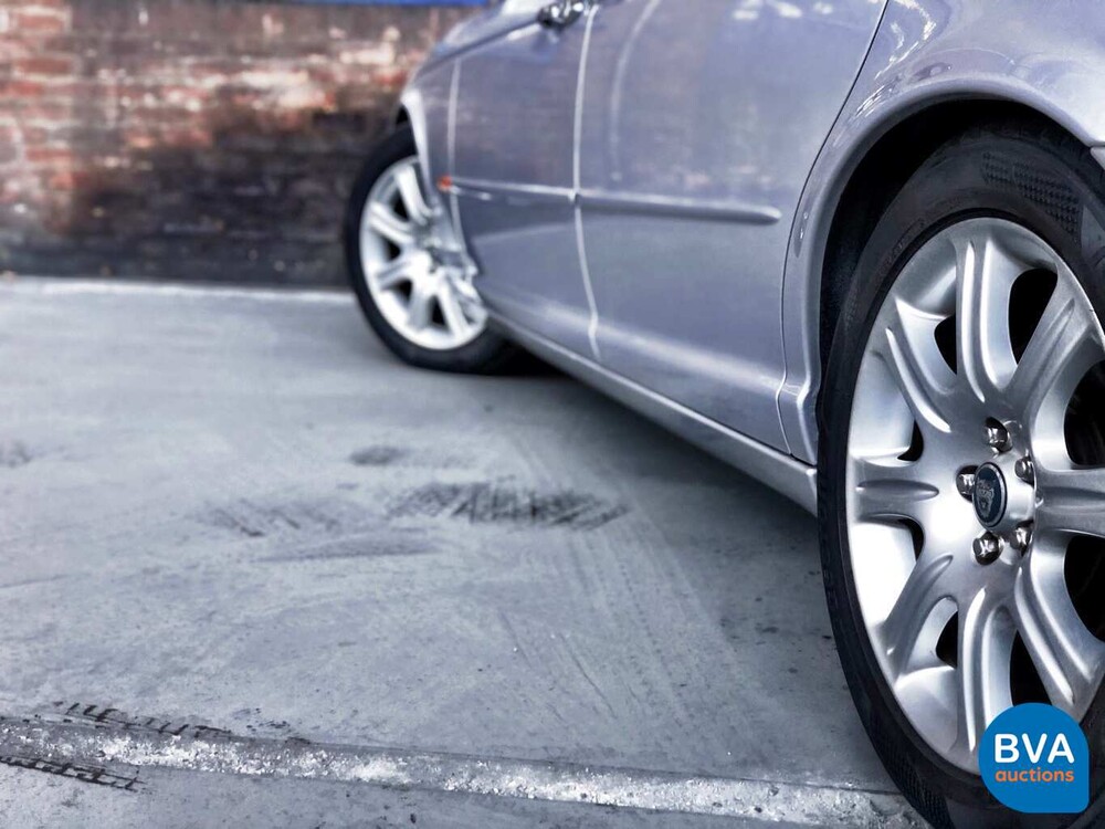 Jaguar XJ8 4.2 V8 300 PS 2003 -Youngtimer-.