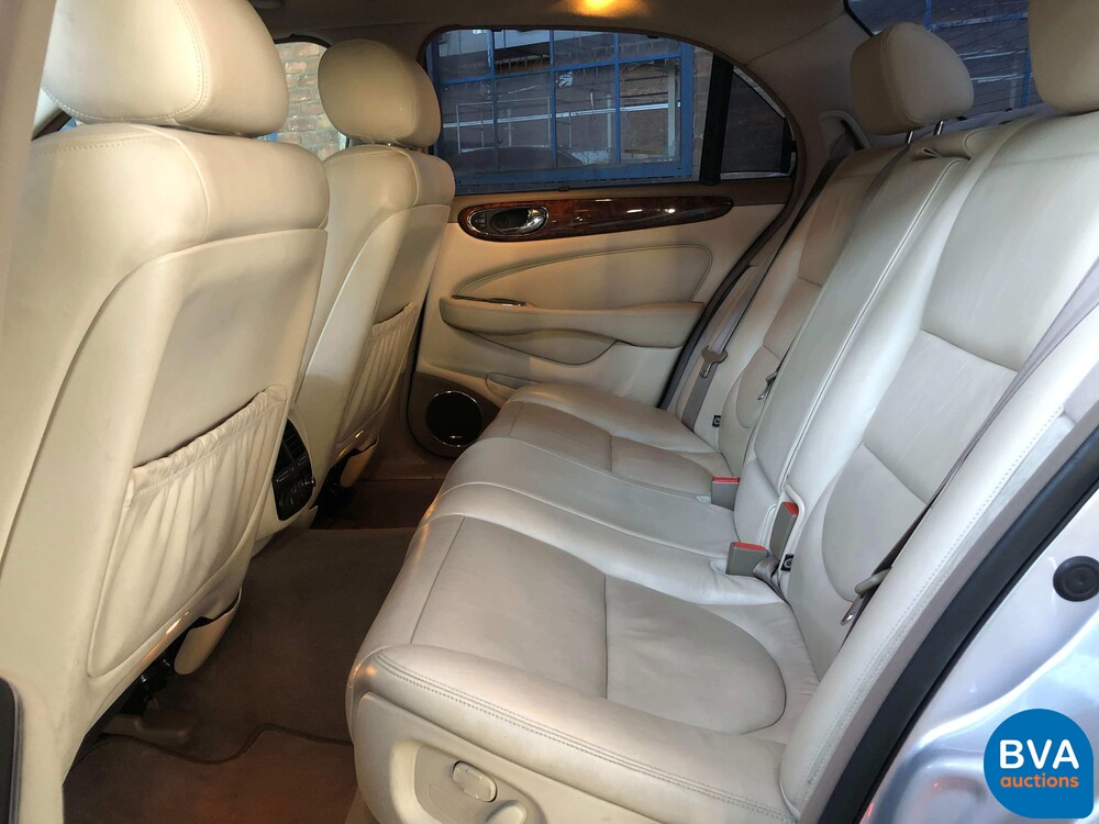 Jaguar XJ8 4.2 V8 300 PS 2003 -Youngtimer-.