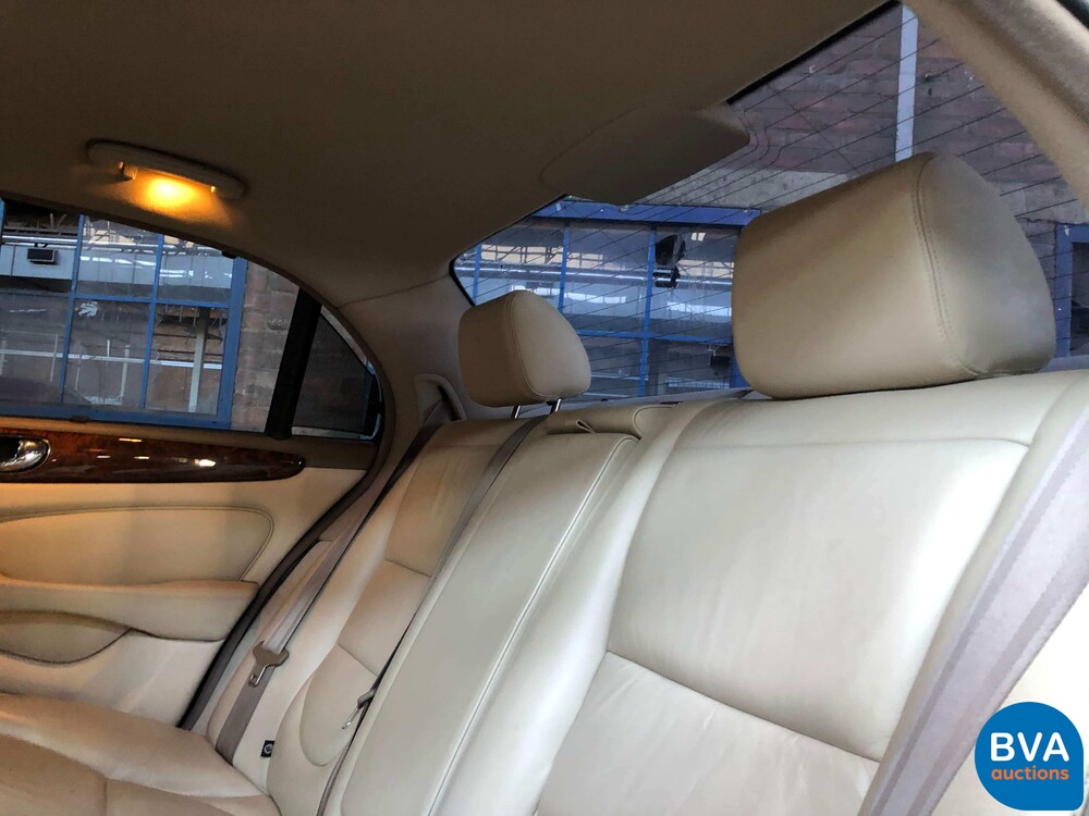 Jaguar XJ8 4.2 V8 300 PS 2003 -Youngtimer-.