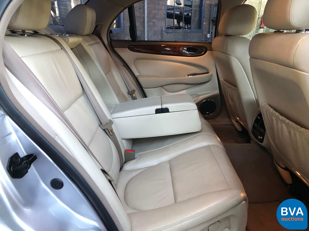 Jaguar XJ8 4.2 V8 300 PS 2003 -Youngtimer-.