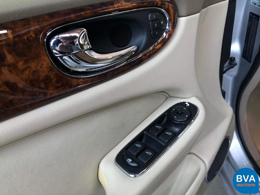 Jaguar XJ8 4.2 V8 300 PS 2003 -Youngtimer-.