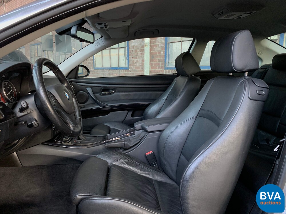 BMW 330i Coupé 272 PS 3er 2007, J-263-HX.