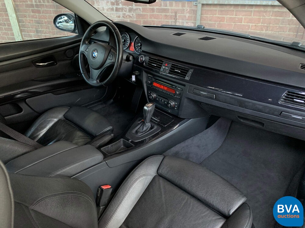 BMW 330i Coupé 272 PS 3er 2007, J-263-HX.