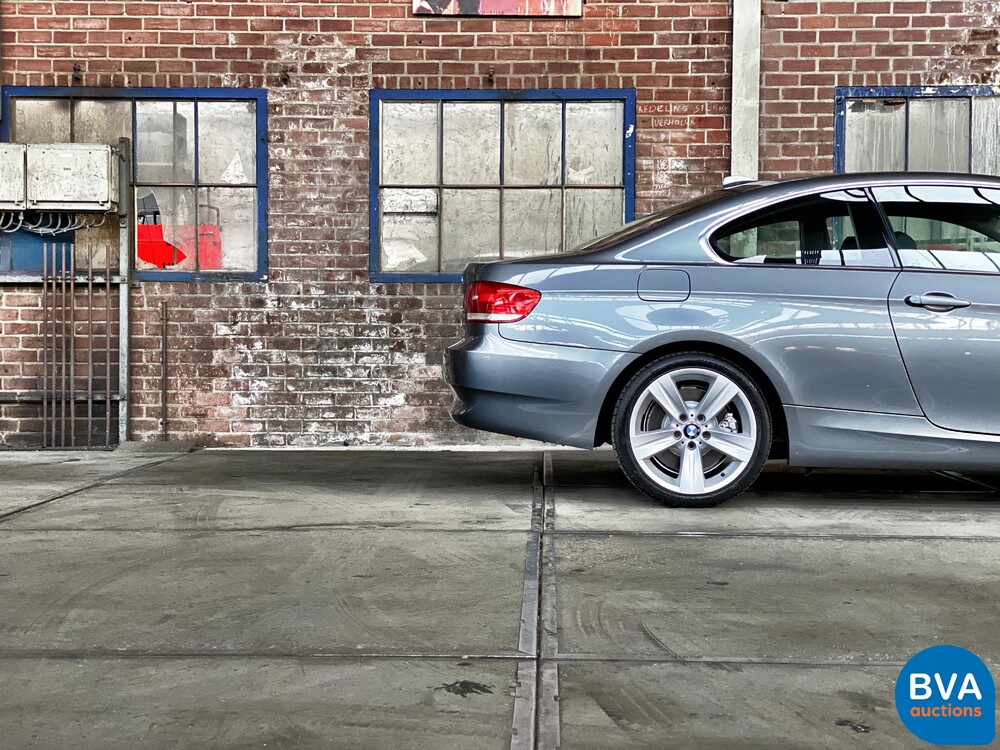 BMW 330i Coupé 272 PS 3er 2007, J-263-HX.