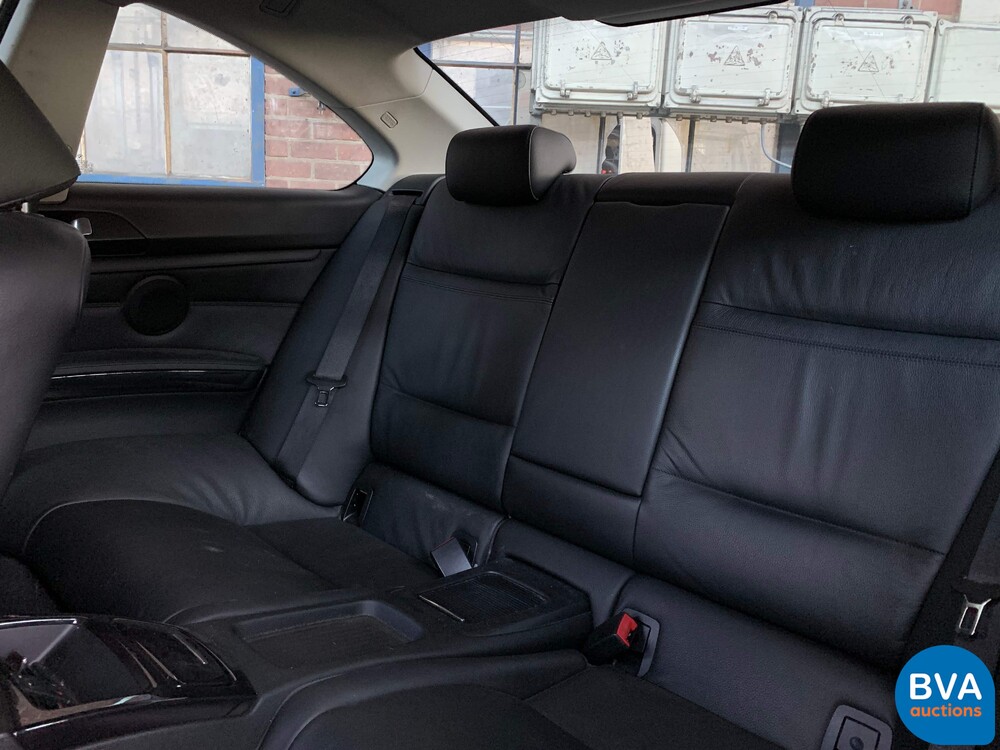 BMW 330i Coupé 272 PS 3er 2007, J-263-HX.