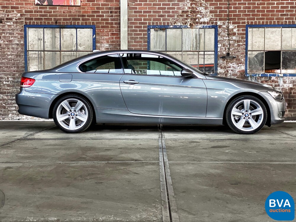 BMW 330i Coupé 272 PS 3er 2007, J-263-HX.