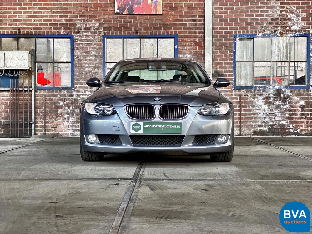 BMW 330i Coupé 272 PS 3er 2007, J-263-HX.