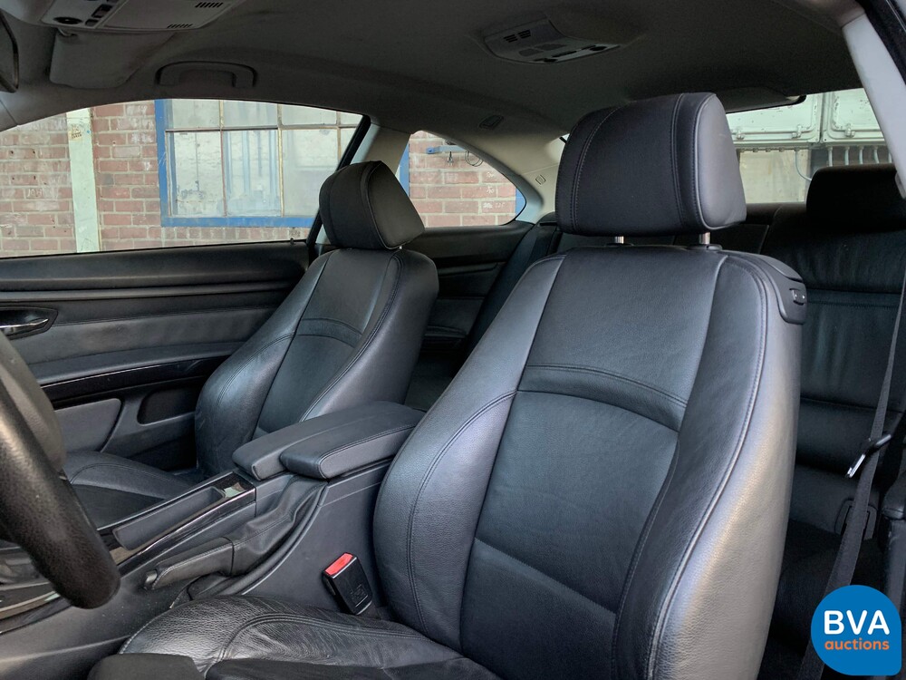 BMW 330i Coupé 272 PS 3er 2007, J-263-HX.