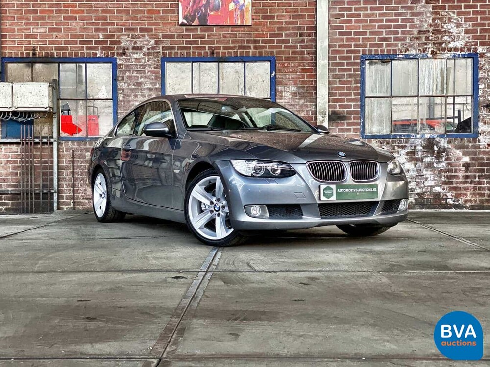 BMW 330i Coupé 272 PS 3er 2007, J-263-HX.