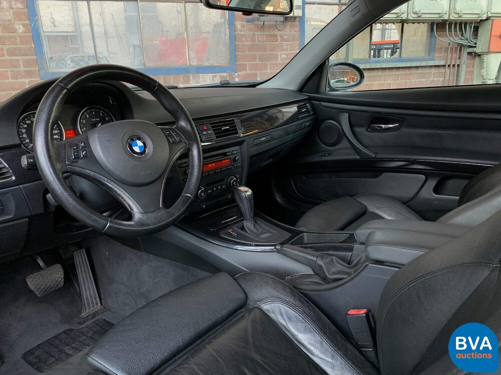 BMW 330i Coupé 272 PS 3er 2007, J-263-HX.