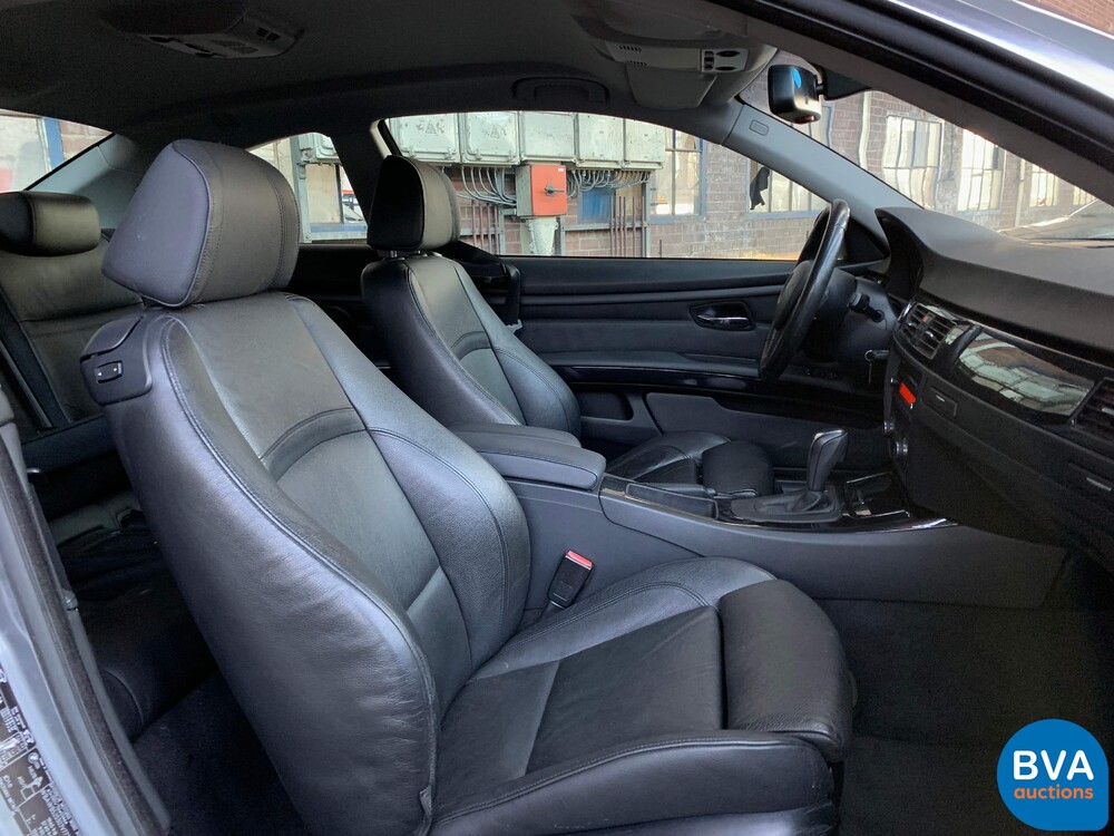 BMW 330i Coupé 272 PS 3er 2007, J-263-HX.